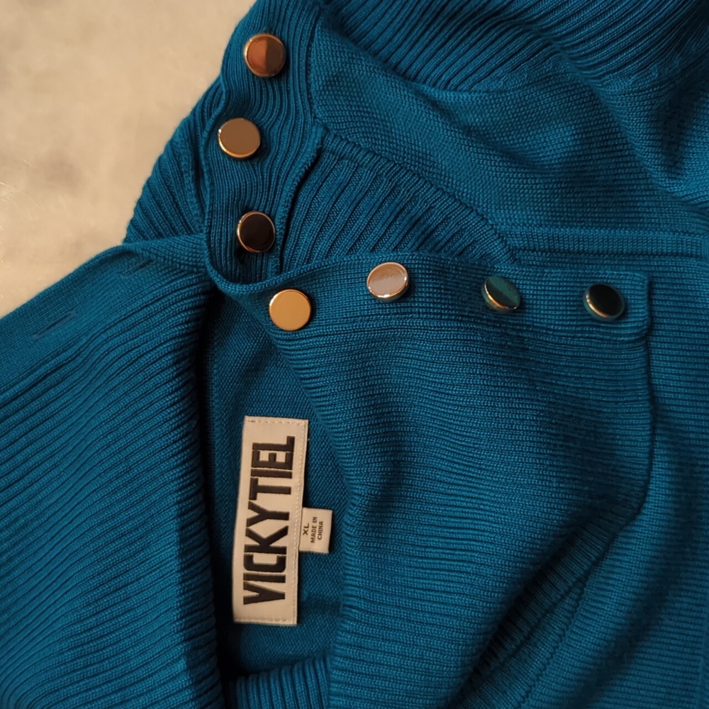 Vintage Vicky Tiel Retro tiel button split collar  sweater Dress.  Sz XL